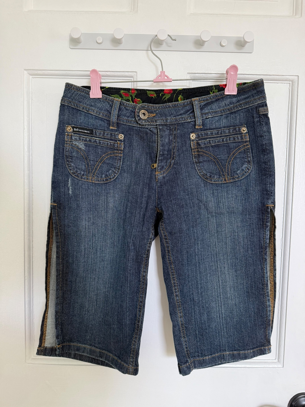 D&G Dolce & Gabbana Denim Shorts Women Sz 26 Blue Rose Lining Split Hem Designer